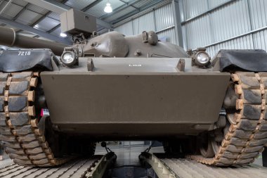 Bovington. Dorset. Birleşik Krallık. 8 Ağustos 2023. 1960 'lardan kalma bir Leopar tankı Dorset' teki Tank Müzesi 'nde sergileniyor.
