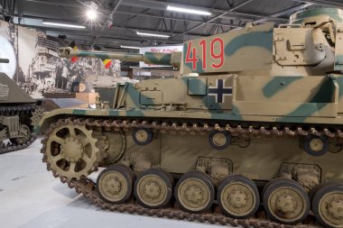 Bovington. Dorset. Birleşik Krallık. 25 Şubat 2024 İkinci Dünya Savaşı 'ndan kalma Panzer 4 tankı Dorset' teki Tank Müzesi 'nde sergileniyor.