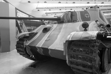 Bovington. Dorset. Birleşik Krallık. 8 Ağustos 2023. Dünya 'dan bir Alman Panter Tankı Dorset' teki Tank Müzesi 'nde sergileniyor.