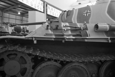 Bovington. Dorset. Birleşik Krallık. 8 Ağustos 2023. Dünya 'dan bir Alman Panter Tankı Dorset' teki Tank Müzesi 'nde sergileniyor.