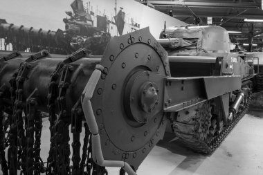 Bovington. Dorset. Birleşik Krallık. 8 Ağustos 2023. Sherman Yengeç Tankı Dorset 'teki Tank Müzesi' nde sergileniyor.