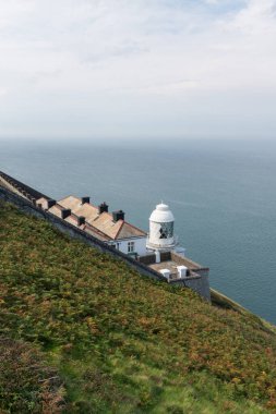 Foreland deniz fenerinin fotoğrafı Kuzey Devon sahilindeki Foreland Point 'te.