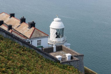 Foreland deniz fenerinin fotoğrafı Kuzey Devon sahilindeki Foreland Point 'te.