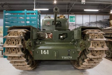 Bovington. Dorset. Birleşik Krallık. 25 Şubat 2024. Dünya Savaşı 'ndan kalma bir Churchill 4 tankı Dorset' teki Tank Müzesi 'nde sergileniyor.