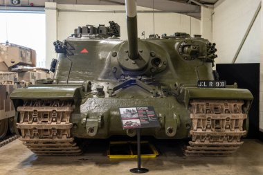 Bovington. Dorset. Birleşik Krallık. 25 Şubat 2024. Dorset 'teki Tank Müzesi' nde Kaplumbağa ağır süspansiyon tankı sergileniyor.