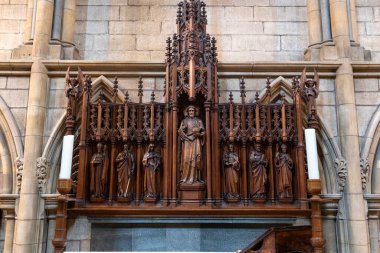 Truro.cornwall. Birleşik Krallık. 8. 2024. Cornwall 'daki Truro Katedrali' nin içindeki ahşap oymaların fotoğrafı.