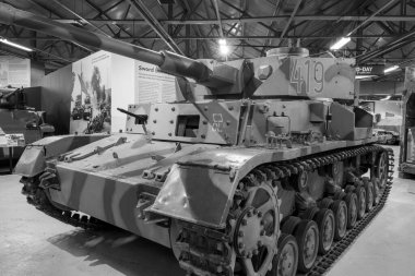 Bovington. Dorset. Birleşik Krallık. 25 Şubat 2024 İkinci Dünya Savaşı 'ndan kalma Panzer 4 tankı Dorset' teki Tank Müzesi 'nde sergileniyor.