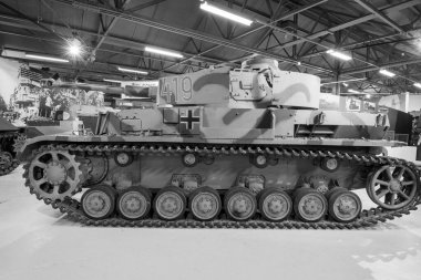 Bovington. Dorset. Birleşik Krallık. 25 Şubat 2024 İkinci Dünya Savaşı 'ndan kalma Panzer 4 tankı Dorset' teki Tank Müzesi 'nde sergileniyor.