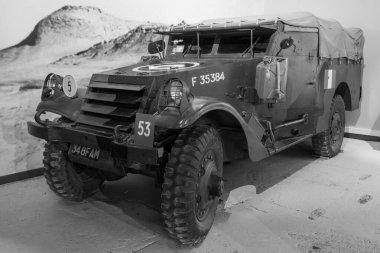 Bovington. Dorset. Birleşik Krallık. 25 Şubat 2024. Dünya Savaşı 'ndan kalma bir Beyaz İzci arabası Dorset' teki Tank Müzesi 'nde sergileniyor.