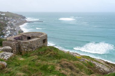 Cornish sahilindeki Sennen Koyu 'nun manzara fotoğrafı.