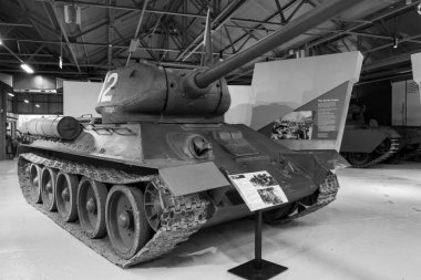 Bovington. Dorset. Birleşik Krallık. 25 Şubat 2024 Kore Savaşı 'ndan kalma bir T-34 / 85 tankı Dorset' teki Tank Müzesi 'nde sergileniyor.