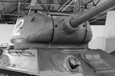 Bovington. Dorset. Birleşik Krallık. 25 Şubat 2024 Kore Savaşı 'ndan kalma bir T-34 / 85 tankı Dorset' teki Tank Müzesi 'nde sergileniyor.