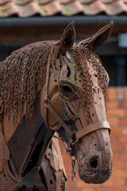 Glastonbury. Somerset. Birleşik Krallık. 24 Mart 2024 Harriet Mead 'in Punch adlı at heykelinin bir heykeli Somerset Kırsal Yaşam Müzesi' nde sergileniyor.