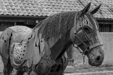 Glastonbury. Somerset. Birleşik Krallık. 24 Mart 2024 Harriet Mead 'in Punch adlı at heykelinin bir heykeli Somerset Kırsal Yaşam Müzesi' nde sergileniyor.