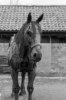 Glastonbury. Somerset. Birleşik Krallık. 24 Mart 2024 Harriet Mead 'in Punch adlı at heykelinin bir heykeli Somerset Kırsal Yaşam Müzesi' nde sergileniyor.