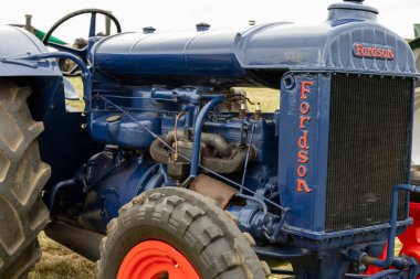 Low Ham.Somerset. Birleşik Krallık. 20 Temmuz 2024.A restore edilmiş standart Fordson, Somerset Steam and Country Show 'da sergileniyor.