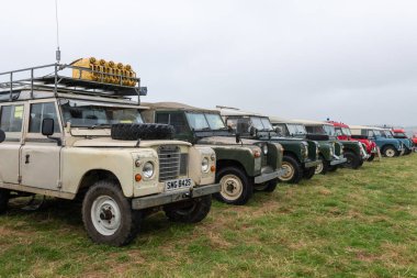 Low Ham.Somerset. Birleşik Krallık. 20 Temmuz 2024 Eski Land Rover seçmeleri Somerset Steam and Country Show 'da sergileniyor.