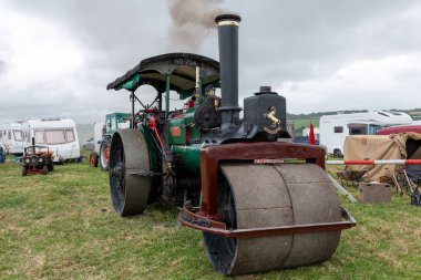 Low Ham.Somerset.Birleşik Krallık. 20 Temmuz 2024 A 1902 Aveling ve Porter 10 tonluk yol silindiri Trundle, Somerset Steam and Country Show 'da sergileniyor.