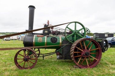 Low Ham.Somerset.Birleşik Krallık 20 Temmuz 2024.A 1917 Ruston 'u restore etti ve Queenie adlı proctor genel amaçlı motor Somerset Steam and Country Show' da sergileniyor.