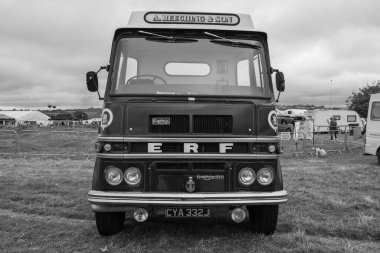 Low Ham.Somerset. Birleşik Krallık. 20 Temmuz 2024. Bir ERF B, Gardner 180 'i 1969' dan itibaren Somerset Steam and Country Show 'da sergileniyor.