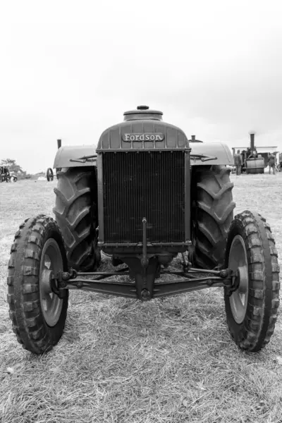 Low Ham.Somerset. Birleşik Krallık. 20 Temmuz 2024.A restore edilmiş standart Fordson, Somerset Steam and Country Show 'da sergileniyor.