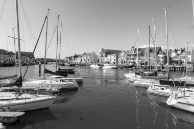 Weymouth. Dorset. Birleşik Krallık. 21 Eylül 2024. Dorset 'teki Jurassic sahilinde Weymouth limanının fotoğrafı.