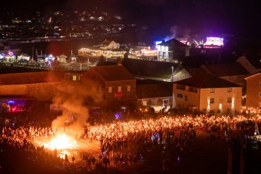 Batı Bay.Dorset.Birleşik Krallık. 8 Ağustos 2022. Dorset, West Bay 'deki fener alayı fotoğrafı.