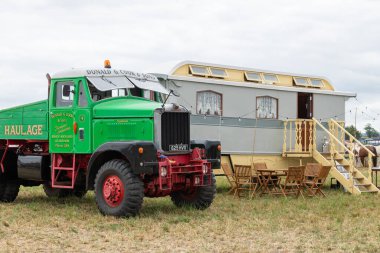 Haselbury Plucknet. Somerset. Birleşik Krallık. 17 Ağustos 2024. 1960 'tan Scammell Dağcısı.