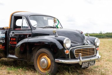 Haselbury Plucknet. Somerset. Birleşik Krallık. 17 Ağustos 2024.A Morris Minor kamyonet 1970 'ten kalma.