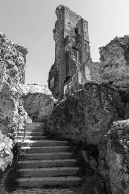 Corfe Castle Dorset'deki / daki kalıntıları