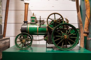 Çekiş motorunun bir modelinin fotoğrafı