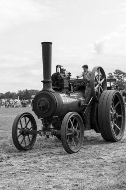 Haselbury Plucknet. Somerset. Birleşik Krallık. 17 Ağustos 2024.A 1907 Wallis ve Steevens çekici motoru.