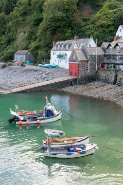 Clovelly. Devon. Birleşik Krallık. 28 Eylül 2024. Clovelly Köyü 'ndeki cankurtaran sandalının fotoğrafı.