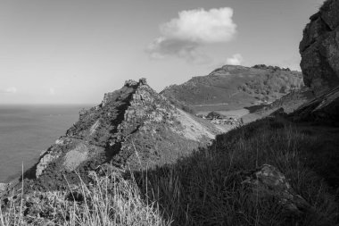 Exmoor Ulusal Parkı 'ndaki Kayalar Vadisi' nin manzara fotoğrafı.