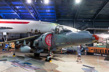 Yeovilton. Somerset. Birleşik Krallık. 23 Ekim 2022. Bae Harrier savaş uçağı Somerset 'teki Fleet Air Arm Museum' da sergileniyor.