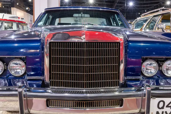 Sparkford. Somerset. Birleşik Krallık. 12 Ocak 2025. 1979 'dan Lincoln Continental Town arabası Somerset' teki Haynes Motor Müzesi 'nde sergileniyor.