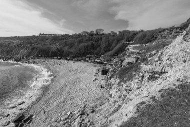Dorset, Portland 'daki Ope Koyu Kilisesi' nin manzara fotoğrafı.