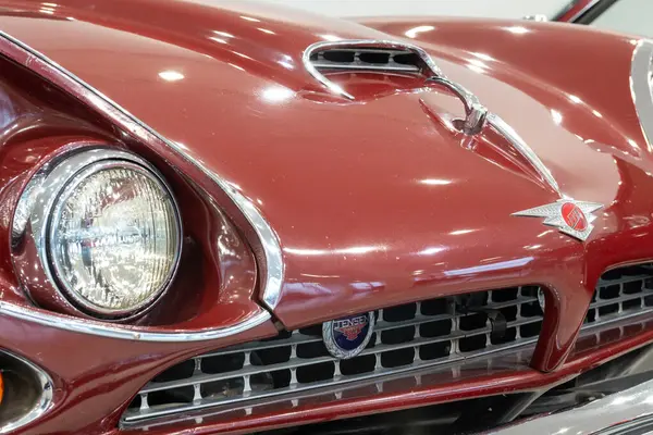 Sparkford. Somerset. Birleşik Krallık. 12 Ocak 2025. 1963 'ten bir Mark 1 Jensen C-V8 Somerset' teki Haynes Motor Müzesi 'nde sergileniyor.