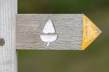 Güney batı yakasındaki patika işaretini kapat.