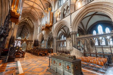 Worcester. Worcestershire. Birleşik Krallık. 4. 2025. Kral John 'un mezarının fotoğrafı Worcester katedralinde.