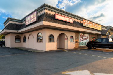 Yorkville, New York - 9 Ağustos 2023: Çin Lokantası Wong Restoranı ve Gelişmekte Olan Yerel İş Dünyası.