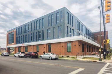 Utica, NY - 23 Haziran 2024: NY Kardiyoloji, CNY Kardiyolojisi 'nin sisli sabah görüşü 2002 yılında kuruldu ve Orta New York' ta birden fazla şubesi var