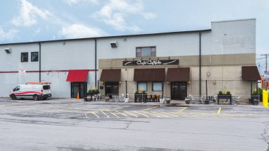 New Hartford, New York - 22 Haziran 2025: Cafe Canole 'nin çok geniş bir manzarası, özgün İtalyan hamur işleriyle, özellikle kendine has cannoli' si ile tanınan sevilen bir yerel kafe.