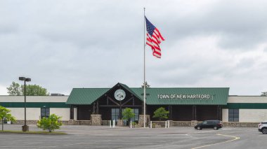 New Hartford, New York - 26 Haziran 2025: The Town of New Hartford, 1788 'de Jedediah Sanger geldi ve yerleşimi gerçekleştirdi.
