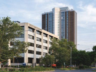 Syracuse, New York - 30 Temmuz 3035: Upstate Health Center (UHCC), SUNY Upstate Medical University sistemi içinde yer alan bir tesistir..