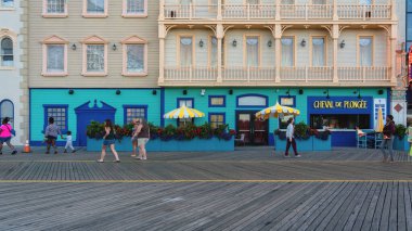 Atlantic City, NJ - 26 Ağustos 2025: Bambu Tatlılar ve İçecekler, otantik Vietnam tatlıları, boba çayları, smoothie 'ler ve imzalı kahveler üzerine uzmanlaşmış bir franchise zinciri.