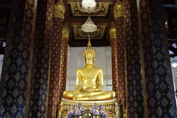 Antigua Imagen Dorada Buda Templo Wat Phra Meru Rahikaram Donde — Foto de Stock