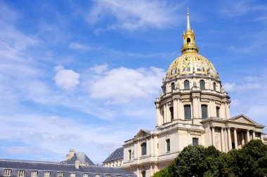 PARİS, FRANCE - 27 AĞUSTOS 2022: Les Invalides, Askeri Müze ve Napolyon 'un Mezarı.