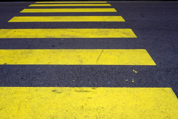 Yellow Crosswalk Street — Stock Photo, Image