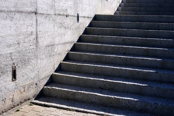 Escada Concreto Bruto Com Luz Sombra — Fotografia de Stock